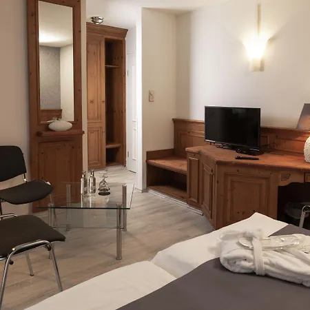 Haus Gimken Otel 4*