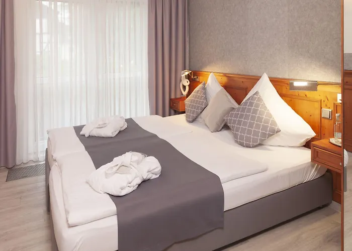 מלון Haus Gimken 4*